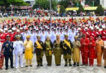 read news – Kualitas Paskibraka Kepri di Mata Mendagri Tito: Generasi Pengganti di Masa Depan Mendagri Tito Karnavian memberikan apresiasi kepada para putra-putri daerah yang telah dengan sempurna mengibarkan bendera merah putih. Tito menyampaikan apresiasi atas dedikasi para pemuda di Natuna Kamis (17/08). (Foto : abdi perdana - batamtv.com)