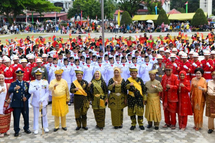 Mendagri Tito Karnavian  memberikan apresiasi kepada para putra-putri daerah yang telah dengan sempurna mengibarkan bendera merah putih. Tito menyampaikan apresiasi atas dedikasi para pemuda di Natuna Kamis (17/08). (Foto : abdi perdana - batamtv.com)