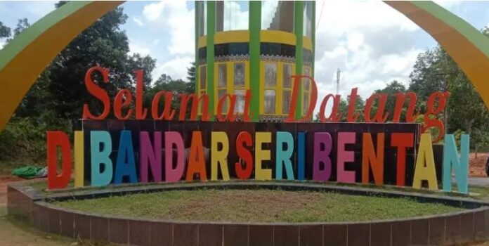 Inilah penampakan tugu Bandar Seri Bentan yang menjadi salah satu ikon Pariwisata di Kabupaten Bintan. (Foto : abdi perdana - batamtv.com)