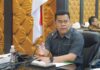 read news – Warga Bintan yang Terdaftar di BPJS Kesehatan Hampir 100 Persen Sekretaris Daerah Kabupaten Bintan, Ronny Kartika mengikuti Rapat Forum Komunikasi Kepentingan Utama Semester II bersama jajaran BPJS Kesehatan di Ruang Rapat 2 Kantor Bupati Bintan, digelar Selasa (12/9) siang. (Foto : abdi perdana - batamtv,.com)