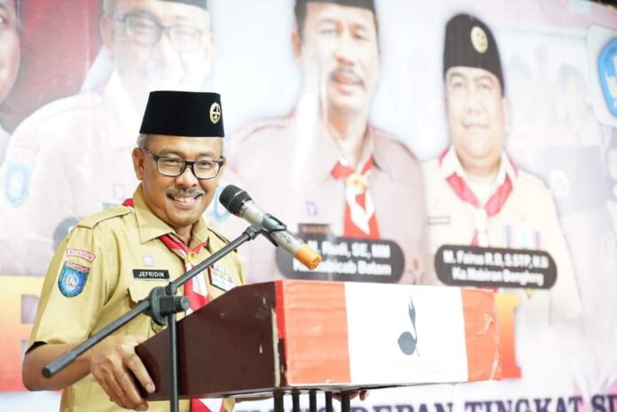 (Foto : muhammad amin - batamtv.com) Setdako Batam Jefridin membuka Kegiatan Orientasi Mabigus dan Pembina Gugus Depan SD/MI Se-Kwartir Ranting Bengkong Tahun 2023 di Golden Prawn, Rabu (06/09/2023). (Foto : muhammad amin - batamtv.com)