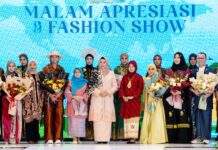 read news – Hasil Karya Designer Anak Kepri, Dewi Ansar: Kami Bangga