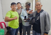 read news – Diduga Curi Motor dan Hape Pria di Kundur Dibekuk Polisi Soerang pria berinisia NI (wajah diblurr) saat diamankan jajaran reskrim Polsek Kundur karena diduga sebagai pelaku pencurian hape dan motor . (Foto : abdi perdana - batamtv.com)
