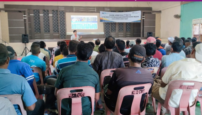 BPJS Ketenagakerjaan Kabupaten Karimun menggelar sosialisasi yang dihadiri perwakilan nelayan se Kecamatan Kundur di Gedung serbaguna Kecamatan Kundur Barat, Rabu (13/09/2023). (Foto : abdi perdana - batamtv.com)