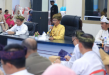 read news – OPD Pemko Tanjungpinang Diminta Aksi Nyata Guna Tekan Angka Stunting Hal ini disampaikan saat Hasan (baju kuning) memimpin rapat koordinasi (rakor) bersama kepala organisasi perangkat daerah (OPD) pemko Tanjungpinang, di aula Sultan Sulaiman Badrul Alamsyah, kantor wali kota Tanjungpinang, Kepri, Senin(25/09/2023). (Foto : abdi perdana - batamtv.com)