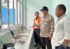 read news – IPA Mukakuning Disidak Ombudsman, Ini Hasilnya Dr Lagat Siadari (bertopi) Kepala Perwakilan Ombudsman RI Provinsi Kepri saat melakukan inspeksi mendadak (sidak) ke Instalasi Pengolahan Air (IPA) di Mukakuning, Kota Batam, yang baru rampung oleh SPAM Batam, Senin (11/9/2023). (Foto : muhammad amin - batamtv.com)