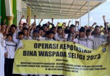 read news – Polres Bintan Gelar Operasi Bina Waspada Seligi 2023 Bersama Polres Bintan yang menggelar Operasi Bina Waspada Seligi 2023 di Pondok Pesantren (Ponpes) Darul Silmi, Sabtu (9/9/2023). .(Foto : abdi perdana - batamtv.com)