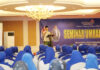 read news – Travel Arminareka Perdana Gelar Seminar Umroh Wakil Walikota Batam Amsakar Achmad saat menghadiri seminar Umroh Haji yang digelar oleh PT. Armineka Perdana di Hotel Harmoni One, Batam Center pada Minggu (29/10/2023). (Foto : abyaqsa ramadan - batamtv.com)