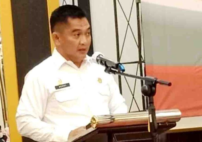 Kepala Badan Kesbangpol Kepri Raja Hery Mokhrizal mengapresiasi para peserta yang mengikuti kegiatan Pendidikan Politik bagi perempuan di Kepri. (Foto : abdi perdana - batamtv.com)