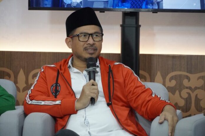 Ketua DPRD Batam mengatakan  perlu adanya memaksimalkan kinerja sehingga pertumbuhan ekonomi di Batam bisa mencapai target yang diinginkan Senin (2/10/2023). (Foto : muhammad amin - batamtv.com)