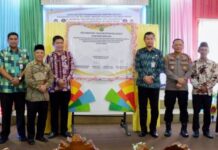 read news – Fasilitas Inovasi untuk Kalangan Rentan di Tanjungpinang Camat Tanjungpinang Barat, Haposan Siregar dalam sambutannya menjelaskan bahwa saat ini Pemerintah Kecamatan Tanjungpinang Barat saat ini sedang fokus membangun keadilan pelayanan, termasuk kepada masyarakat kelompok rentan. (Foto : abdi perdana - batamtv.com)