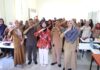 read news – Ketua TP-PKK Bintan Hafizha Rahmadhan Buka Pelatihan Perizinan bagi UMKM Ketua TP PKK Bintan Hafizha Rahmadhani (tengah baju merah putih) saat membuka Pelatihan Perizinan bagi UMKM yang ada di Bintan yang sudah digesa untuk . ketiga kalinya . Kali ini pelatihan menyasar kepada 20 pelaku UMKM. (Foto : abdi perdana - batamtv.com)