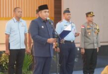 read news – Lima Pejabat Pimpinan Tinggi Pratama di Bintan Dilantik Roby Kurniawan disaksikan Wakil Bupati Bintan, Ahdi Muqsith, Sekda Bintan dan FKPD Bintan melantik lima orang Pejabat Pimpinan Tinggi Pratama di Lingkungan Pemerintah Kabupaten Bintan. (Foto : abdi perdana - batamtv.com)