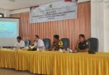 read news – Sosialisasi dan Deklarasi Pemilu Damai Tahun 2024 di Natuna Badan Kesbangpol Kabupaten Natuna menggelar Rapat Tim Kewaspadaan Dini Pemerintah Daerah yang disejalankan dengan Sosialisasi dan Deklarasi Pemilu Damai Tahun 2024. (Foto : abdi perdana - batamtv.com - )