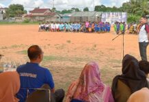 read news – PSSI Tanjungpinang Sukses Gelar Turnamen Soccer 10 dan 12 Tahun Asisten I Setdako Tanjungpinang, Muhammad Yatim (berdiri depan mix) mengucapkan selamat dan mengapresiasi kepada PSSI Tanjungpinang yang sudah menggelar kegiatan turnamen soccer kelompok usia 10 tahun dan 12 tahun. (Foto : abdi perdana - batamtv.com)