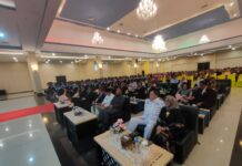 read news – STIKES Hang Tuah Tanjungpinang Gelar Wisuda Sarjana di Ballroom Hotel CK Tanjungpinang Asisten 1 Sekretariat Daerah Kota (Setdako) Tanjungpinang Muhammad Yatim hadir diacara wisuda STIKES menyampaikan apresiasi kepada Poltekkes Hang Tuah Tanjungpinang yang sudah menyelenggarakan acara wisuda ini. (Foto : abdi perdana - batamtv.com)