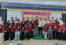 read news Bupati Karimun Paparkan Keberhasilan Pembangunan di Karimun di depan Mahasiswa Bupati Karimun Aunur Rafiq, (tengah baju kuning) saat membuka Mubes Himpunan Mahasiswa Tanjung Balai Karimun (HMTBK) ke-5, Minggu (29/10/2023). (Foto : abdi poerdana batamtv.com)