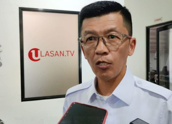 Penjabat Walikota Tanjungpinang mengaku belum menerima laporan terkait adanya perizinan yang masuk ke Dinas Perizinan atau DPMPTSP Kota Tanjungpinang soal masuknya Indoimaret dan Alfamart.  Rabu (1/11). (Foto : dwi susilo - batamtv.com)