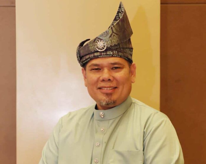 Asisten Pemerintahan dan Kesejahteraan Rakyat Kota Batam, Yusfa Hendri yang juga sebagai Ketua Panitia HJB ke-194, mengimbau seluruh elemen masyarakat Kota Batam untuk sama-sama menyambut gembira dan ikut serta berpartisipasi merayakan HJB ke-194. (Foto : abyaqsa ramadan - batamt.com)