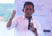 read news – Gubernur Kepri Terus Gesa Proyek Strategis Pemprov Kepri Gubernur Kepri Ansar Ahmad menerangkan deretan proyek strategis Provinsi Kepulauan Riau tahun anggaran 2023 yang digesanya hingga, Kamis, (07/12). (Foto : dwi susilo - batanmtv.com)