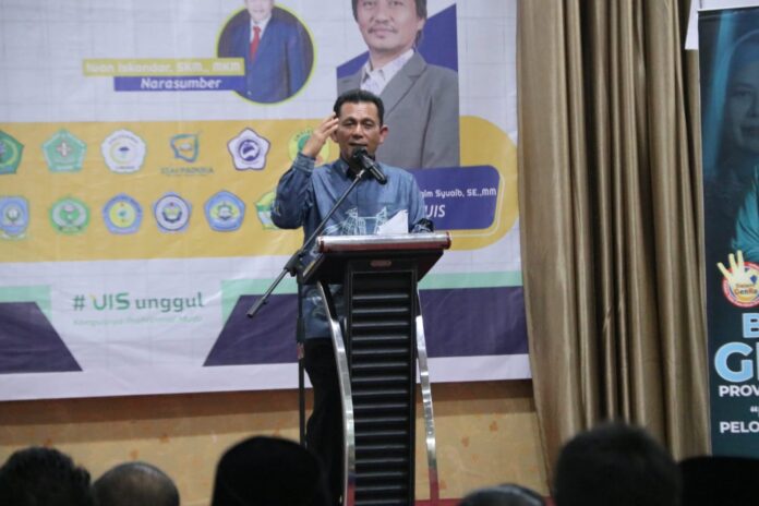 Gubernur Kepri Ansar Ahmad  mengapresiasi capaian Kepri dalam menurunkan angka stunting dimana Kepri berada di urutan ke 4 terendah dari 38 provinsi. Padahal di tahun 2021 angka stunting berada di 17,6 persen. Kepri berhasil menurunkan di tahun 2022 sebanyak 2,2 persen sehingga tinggal 15,4 persen. (Foto : abdi perdana - batamtv.com)