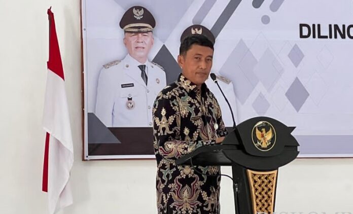 Kepala BKPSDM Alim Sanjaya melaporkan Pemerintah Kabupaten Natuna telah menyusun dan mengusulkan kebutuhan pengisian aparatur sipil negara kepada pemerintah pusat melalui Kementerian Pan RB. (Foto : abdi perdana - batamtv)