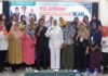 read news – 25 IKM Produk Olahan Ikan di Tanjungpinang Ikuti Pelatihan Kepala Disdagin Kota Tanjungpinang Riany (tengah bju putih) , Sabtu (16/12/2023), berharap kegiatan ini dapat membangkitkan semangat entrepreneur para pelaku usaha. (Foto : dwi susilo - batamtv.com)