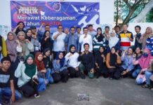 read news – Diskusi Publik Merawat Keberagaman di Tahun Politik Pj Walikota Tanjungpinang Hasan, Ketua KPU Provinsi Kepri Indrawan Susilo Prabowoadi, Ketua Bawaslu Provinsi Kepri Zulhadril Putra dan Ketua FKUB Provinsi Kepri Handarlin Umar tampil dalam acara diskusi Sabtu (16/12/2023). (Foto : abdi perdana - batamtv.com)