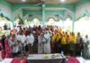 read news – Pengurus Majelis Taklim Desa Sebong Pereh Ikuti Ceramah Agama Ketua Badan Kontrak Majelis Taklim (BKMT) Provinsi Kepulauan Riau Hj. Dewi Kumalasari Ansar (tengah jilbab putih ) menghadiri kegiatan Pembinaan Pengurus Majelis Taklim BKMT Desa Sebong Pereh, Teluk Sebong, Kabupaten Bintan, Sabtu (30/12). (Foto : abdi perdana - batamtv.com)