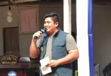 read news – Warga Saksikan Pesta Kuliner Trasdisional dan Gonggong Dibuka langsung oleh Bupati Bintan, Roby Kurniawan didampingi Ketua TP-PKK Bintan, Hafizha Rahmadhani, event ini semakin lengkap dengan hadirnya para wisatawan manca negara, Sabtu (30/12) di Gurun Telaga Biru Busung. (Foto : abdi perdana - batamtv.com)