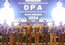 read news – Kepala OPD Terima Penyerahan DPA dari Gubernur Kepri Ansar Gubernur Ansar mengapresiasi dan mengucapkan terima kasih kepada Sekda, TAPD, pimpinan OPD dan DPRD Kepri. (Foto - dwi susilo - batamtv.com)