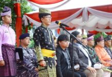 read news – Hari Jadi ke-240 Kota Tanjungpinang, Hasan jadi Pembina Upacara Penjabat (Pj) Wali Kota Tanjungpinang, Hasan, S.Sos menjadi pembina dalam upacara peringatan Hari Jadi ke-240 Kota Tanjungpinang, di halaman kantor wali kota, Sabtu (6/1/2024). (Foto : dwi susilo - batamtv.com)