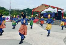 read news – Warga Tanjungpinang Terpukau Sajian Flashmob Prajurit RHF Acara yang berlangsung ini dihiasi pertunjukkan flashmob yang mengesankan dari prajurit Lanud Raja Haji Fisabilillah (RHF) Tanjungpinang. (Foto : abdi perdana - batamtv.com)