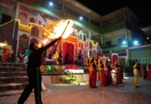 read news – Semarak Art Show of Nurul Haq di Batam Setdako Batam Ikuti acara Acara Art Show of Nurul Haq berlangsung meriah dan disaksikan oleh para wali murid santri. (Foto : abyaqsa ramadan - batamtv.com)
