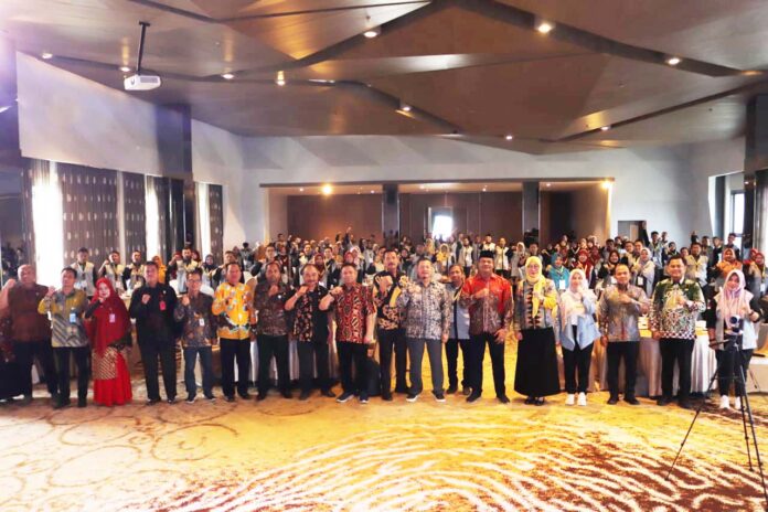 Kegiatan Workshop Peningkatan Kompetensi Pendidik dan Tenaga Kependidikan (PTK) Se - Provinsi Kepri Tahun 2024, bertempat di Ballroom Hotel Ibis Styles Kota Batam, Kamis (1/2). (Foto : abyaqsa ramadan - batamtv.com)