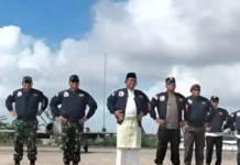 read news – Danlanud RHF Tanjungpinang Kukuhkan Ansar Ahmad jadi Warga Kehormatan Gubernur Kepri Ansar Ahmad saat dikukuhkan menjadi warga kehormatan Lanud RHF . (Foto dwi susilo - batamtv.com)