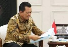 read news – Gedung Workshop BLK Karimun : Berkontribusi terhadap Penyediaan Tenaga Kerja Terampil Gubernur Kepri Ansar Ahmad mengkoordinasikan pekerjaan yang sedang berlangsung setelah selesai pembangunan gedung workshop Balai Latihan Kerja (BLK) di Kabupaten Karimun dengan Menteri Ketenagakerjaan RI Ida Fauziah.. (Foto : abdi perdana - batamtv.com)