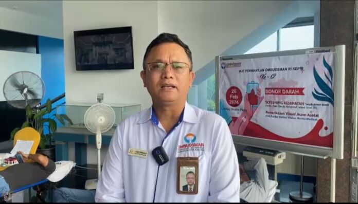 Kepala Perwakilan Ombudsman RI Provinsi Kepri, Dr Lagat Siadari mengatakan kegiatan ini merupakan rangkaian perayaan HUT Ombudsman RI Perwakilan Kepri ke 12 yang jatuh pada 27 Februari 2024 sekaligus menyikapi pemberitaan akan stok darah yang menipis di PMI Batam. (Foto abyaqsa ramadan - batamtv.com)