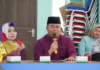read news – Rapat Evaluasi dan Persiapan Penilaian Kabupaten Layak Anak Sekda Bintan Ronny Kartika mengikuti rapat evaluasi dan persiapan penilaian Kabupaten Layak Anak (KLA) di ruang rapat II Kantor Bupati Bintan, Selasa (20/2/2024). (Foto : abdai perdana - batamtv.com)