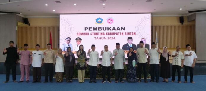 Dalam kegiatan Rembuk Stunting ini, Wakil Bupati Bintan Ahdi Muqsith ingin  semua bergerak bersama-sama untuk berkomitmen, baik perangkat daerah maupun stakeholder lainnya. (Foto: abdi perdana - batanmtv.com)