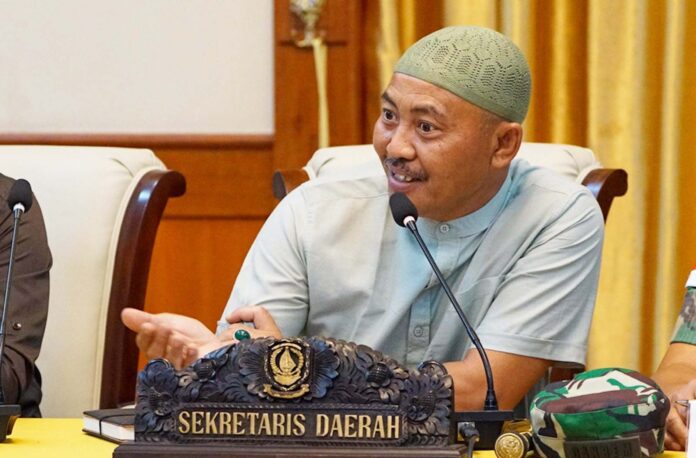 Setdaprov Adi Prihantara mengatakan tujuan kehadiran Wakil Presiden RI ke Tanjungpinang adalah untuk membuka langsung Kegiatan Kepulauan Riau (Kepri) Halal Fair 2024 yang akan dilangsungkan pada Jumat, 15 Maret 2024 bertempat di Pelataran Tugu Sirih, Depan Gedung Daerah, Tanjungpinang. (Foto : dwi susilo - batamtv.com)