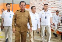 read news – Pemprov Kepri Lakukan Langkah Tekan Inflasi Gubernur Kepri Ansar Ahmad menjalankan langkah strategis dalam menekan inflasi di Tanjungpinjang. (Foto : dwi susilo - batamtv.com)