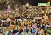 read news – Puncak Keseruan Berbuka Puasa di Kedai Desa Ramadan HARRIS Resort Waterfront Batam, Bertabur Undian Aneka Hadiah dan Kesempatan Menginap Setiap Hari