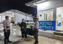 read news – Patroli Cipkon Polsek Sungai Beduk dan Himbauan Kamtibmas Personil Polsek Sungai Beduk melakukan mobiling/patroli di wilayah hukum Polsek Sungai Beduk yang sering menjadi tempat berkumpulnya masyarakat. (Foto : abyaqsa ramadan - batamtv.com_)