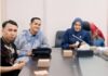 read news – Bazar Selama Pelaksanaan MTQH Tanjungpinang Membludak Kepala Dinas Perdagangan dan Perindustrian (Disdagin) Kota Tanjungpinang, Riany, menyebutkan total omzet penjualan bazar MTQH selama delapan hari berhasil meraup omzet mencapai Rp119.099.000. (Foto : abdi perdana - batamtv.com)
