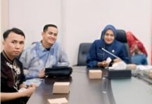 read news – Bazar Selama Pelaksanaan MTQH Tanjungpinang Membludak Kepala Dinas Perdagangan dan Perindustrian (Disdagin) Kota Tanjungpinang, Riany, menyebutkan total omzet penjualan bazar MTQH selama delapan hari berhasil meraup omzet mencapai Rp119.099.000. (Foto : abdi perdana - batamtv.com)