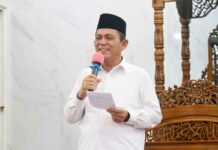 read news – Gubernur Ansar Ahmad Bersafari Ramadhan di Masjid Darrusalam Tanjungpinang Gubernur Kepri Ansar Ahmad saat di Masjid Tanjungpinang. (Foto : dwi susilo - batamtv.com)