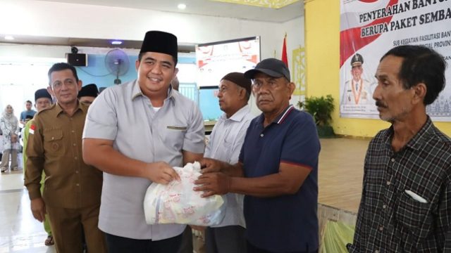 (Foto : abdi perdana - batamtv.com) Keluarga Penerima Manfaat (KPM) bantuan sembako terdata pada Data Terpadu Kesejahteraan Sosial (DTKS) di Kabupaten Bintan. (Foto : abdi perdana - batamtv.com)