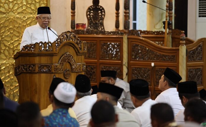 (Foto : abdi perdana - batamtv.com) Wapres RI Maruf Amin saat menyampaikan sambutan di Masjid Besar Al Uswah. (Foto : abdi perdana - batamtv.com)
