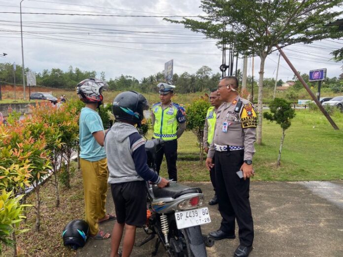 Kapolres Bintan AKBP Riky Iswoyo, S.I.K., M.M mengatakan  Seminggu berjalannya Operasi Keselamatan Seligi 2024 Polres Bintan yaitu operasi tentang berlalu lintas. (Foto : abdi perdana - batamtv.com)